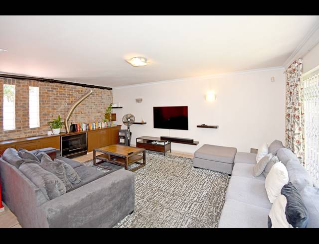 4 BEDROOM TOWNHOUSE FOR SALE IN ATHOLL